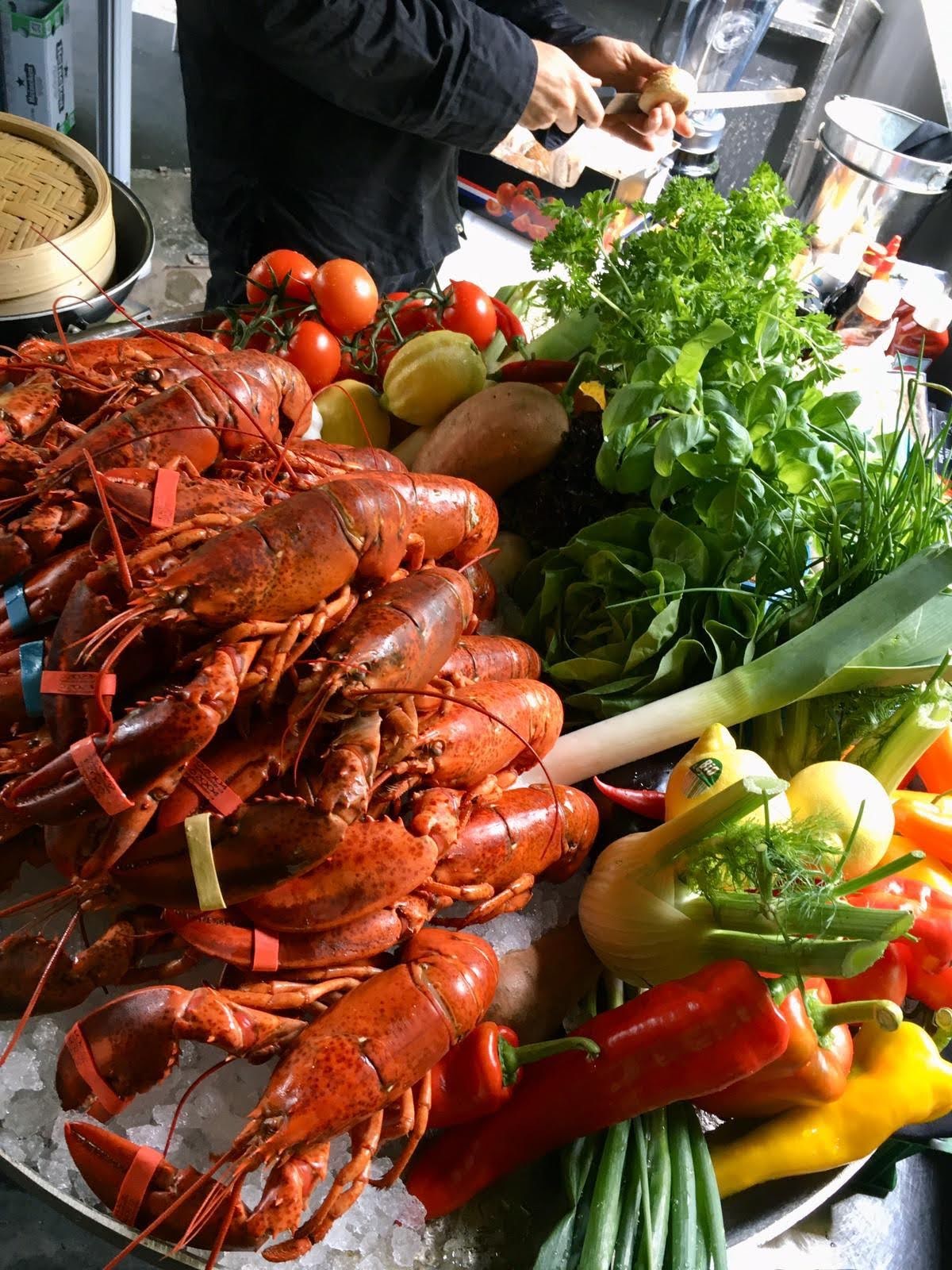 Alphatentevent-Haarlem-flextent-privefeest-tuinfeest-koolhaasconcepts-styling-culinair-eten